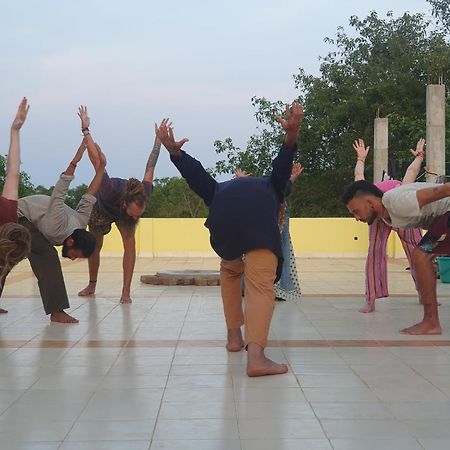 Unearth Hostel Auroville Bagian luar foto