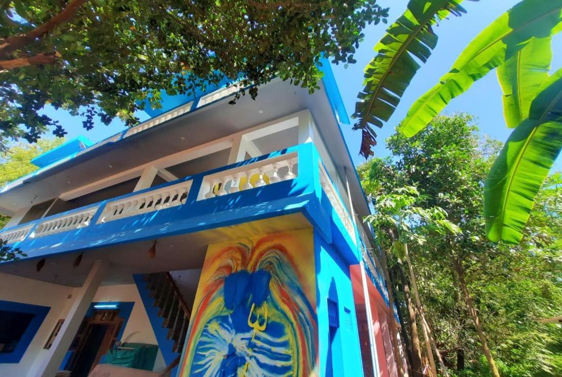 Unearth Hostel Auroville Bagian luar foto