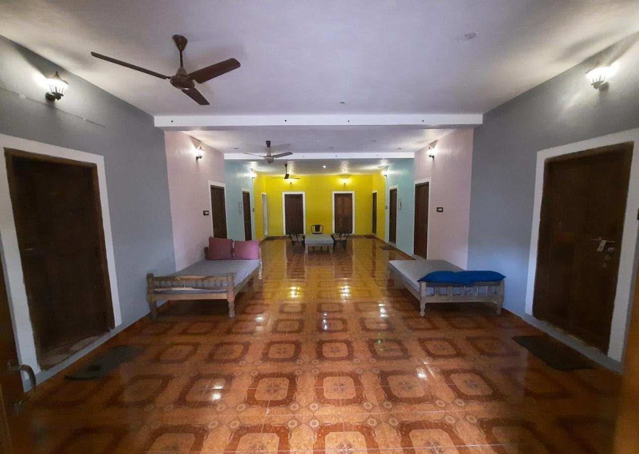 Unearth Hostel Auroville Bagian luar foto
