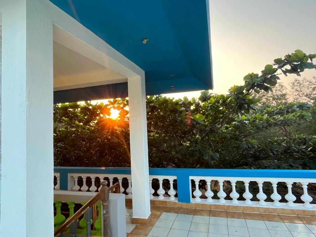 Unearth Hostel Auroville Bagian luar foto